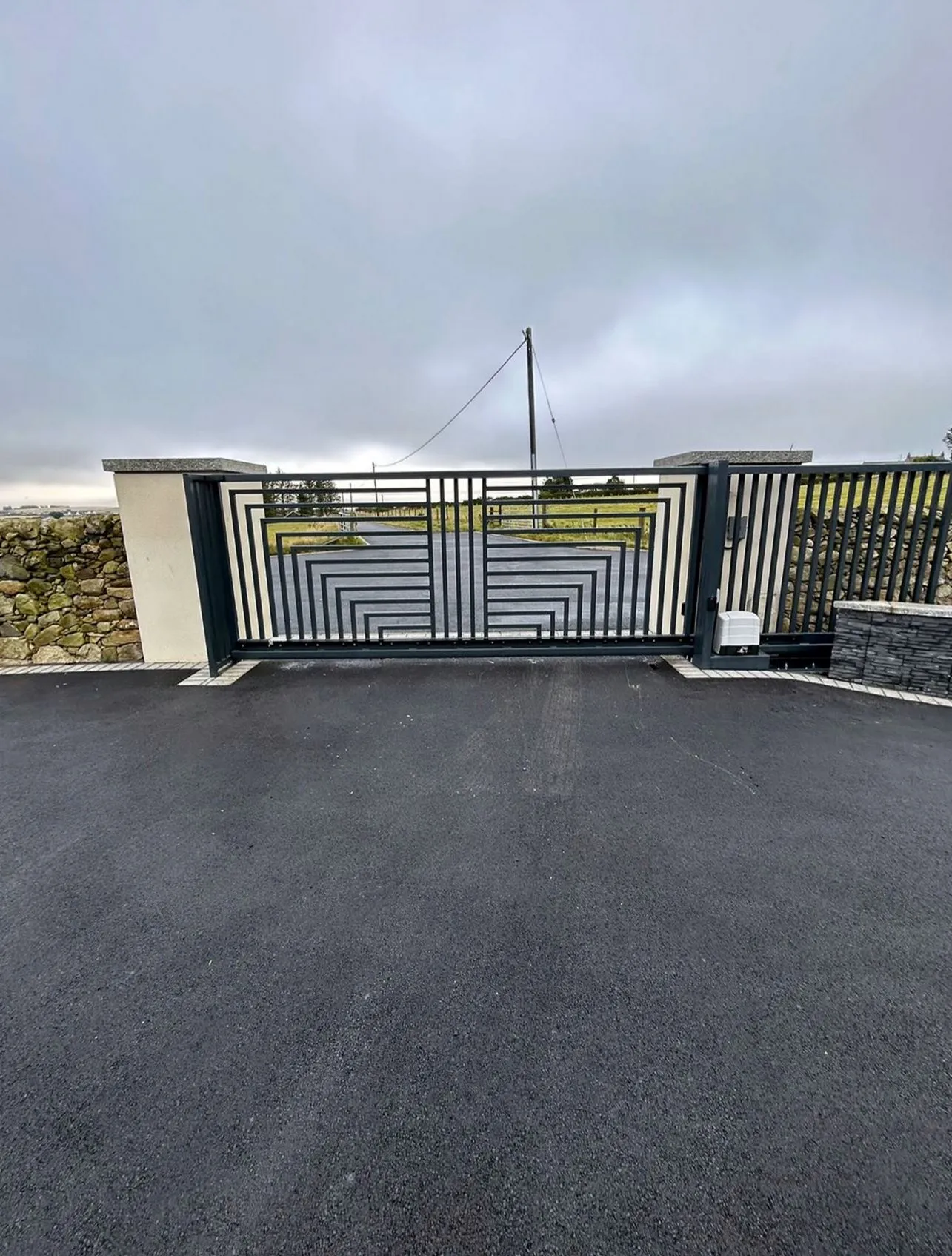 Routine gate maintenance project in Laredo, TX